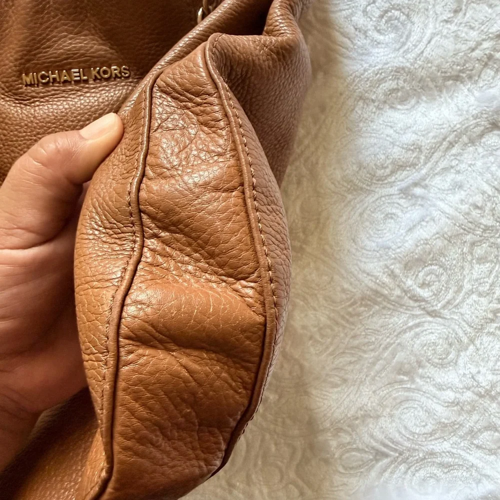 Michael Kors Brown Leather Hobo Bag Shoulder Purse Gold Tone Logo